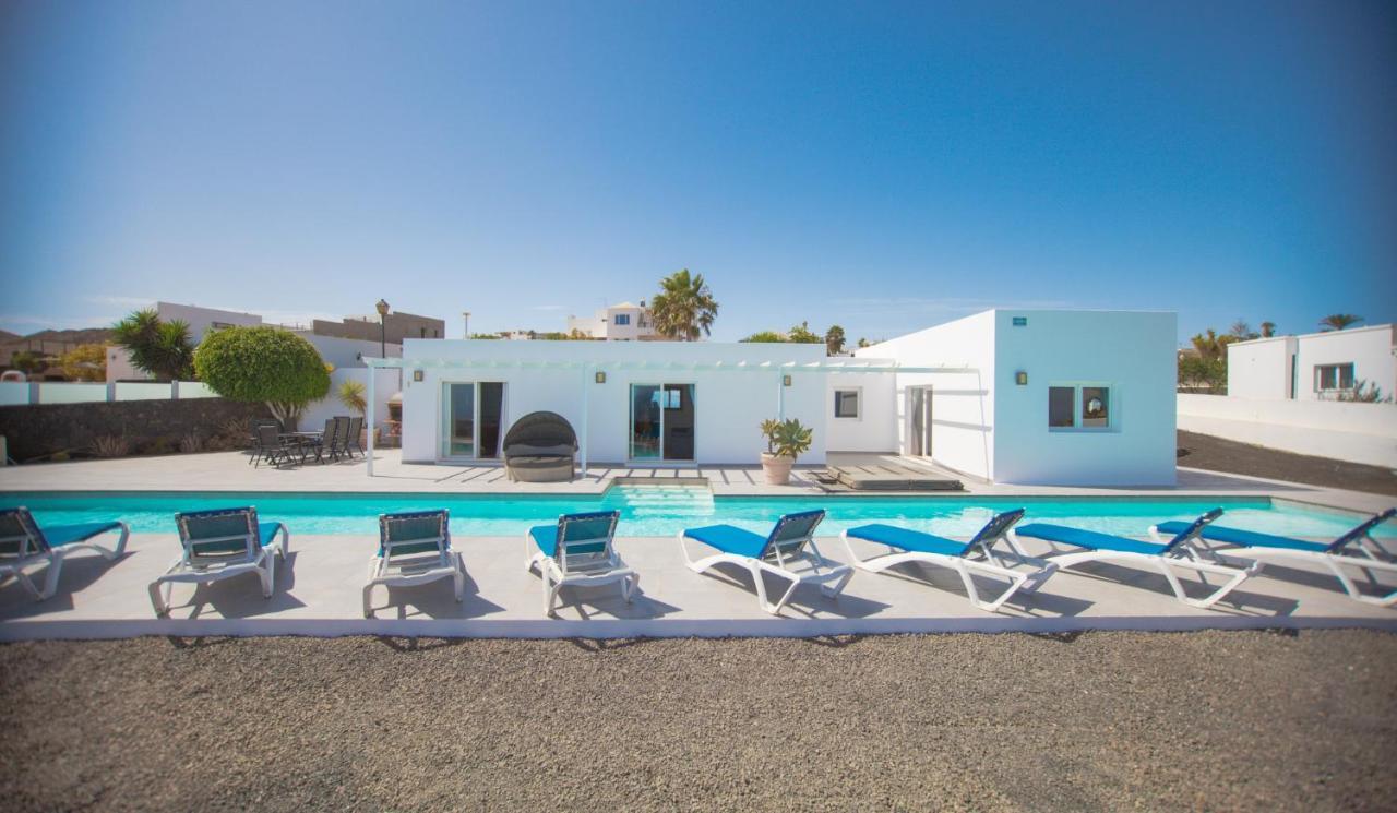 Villa Casa Conil With A Private 25 Meter Heated Pool Esterno foto