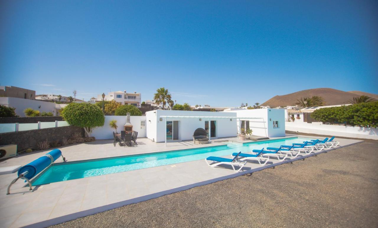 Villa Casa Conil With A Private 25 Meter Heated Pool Esterno foto