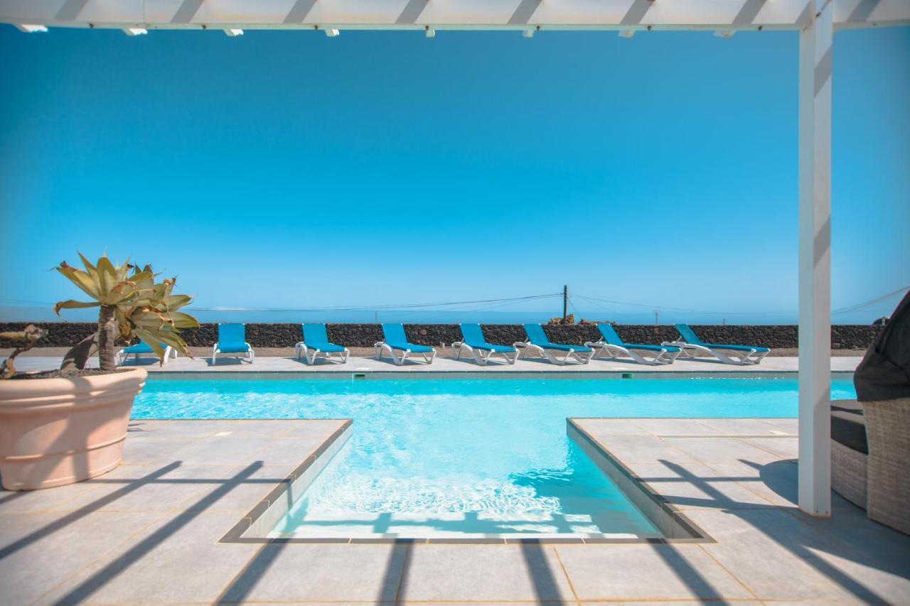 Villa Casa Conil With A Private 25 Meter Heated Pool Esterno foto